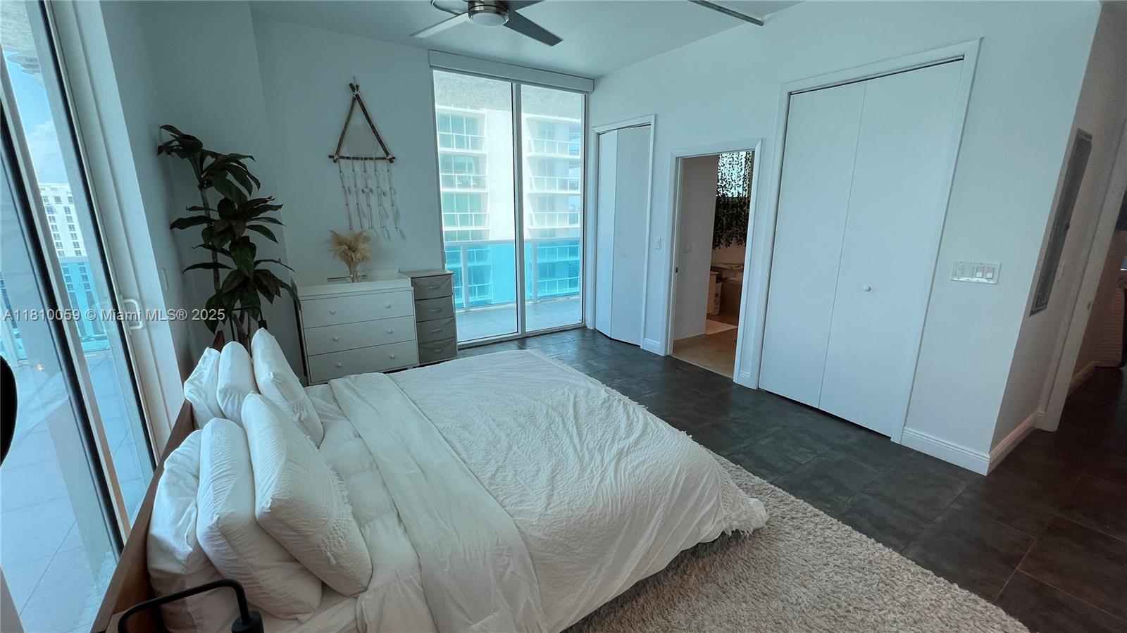 STAR LOFTS ON THE BAY CON - Residential
