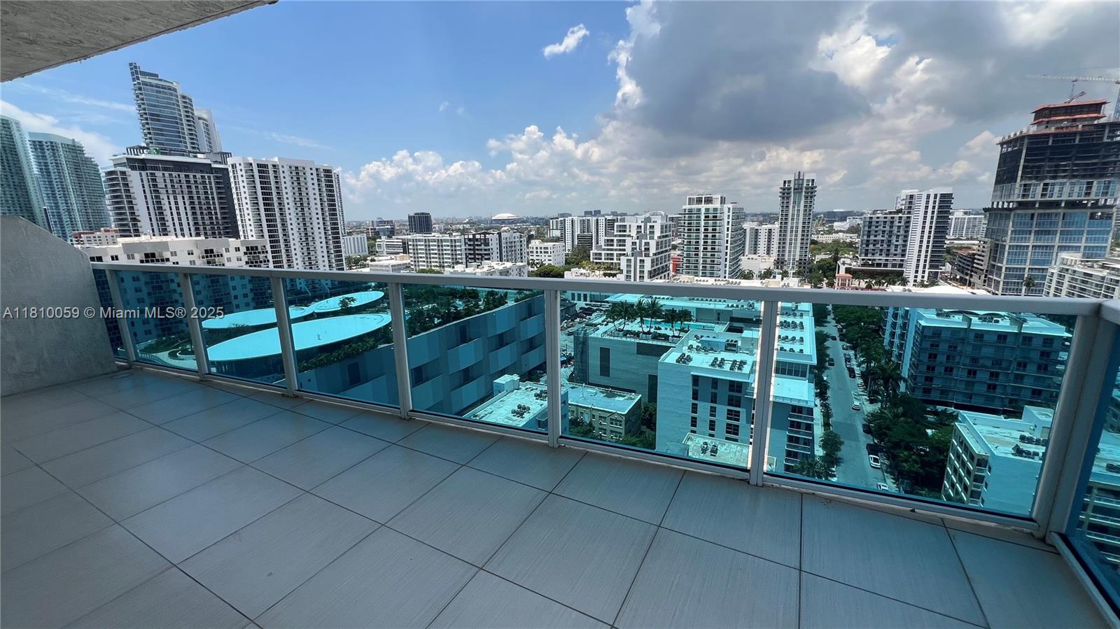 STAR LOFTS ON THE BAY CON - Residential