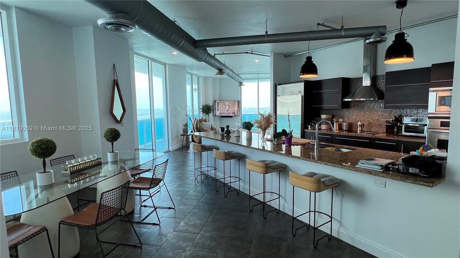 STAR LOFTS ON THE BAY CON - Residential
