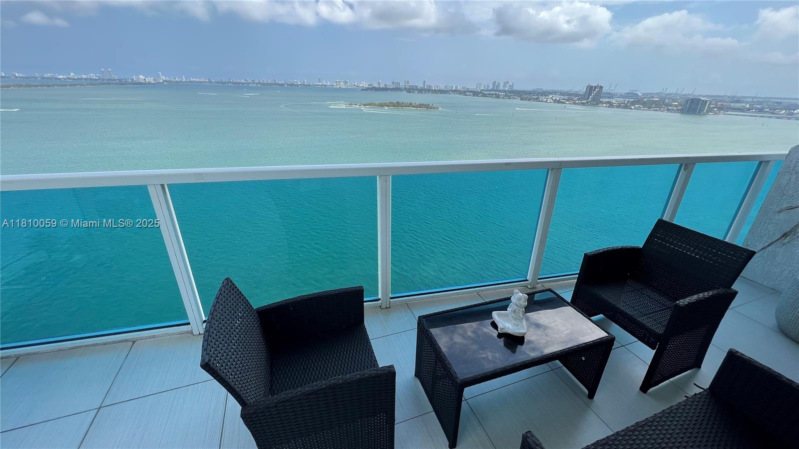 STAR LOFTS ON THE BAY CON - Residential