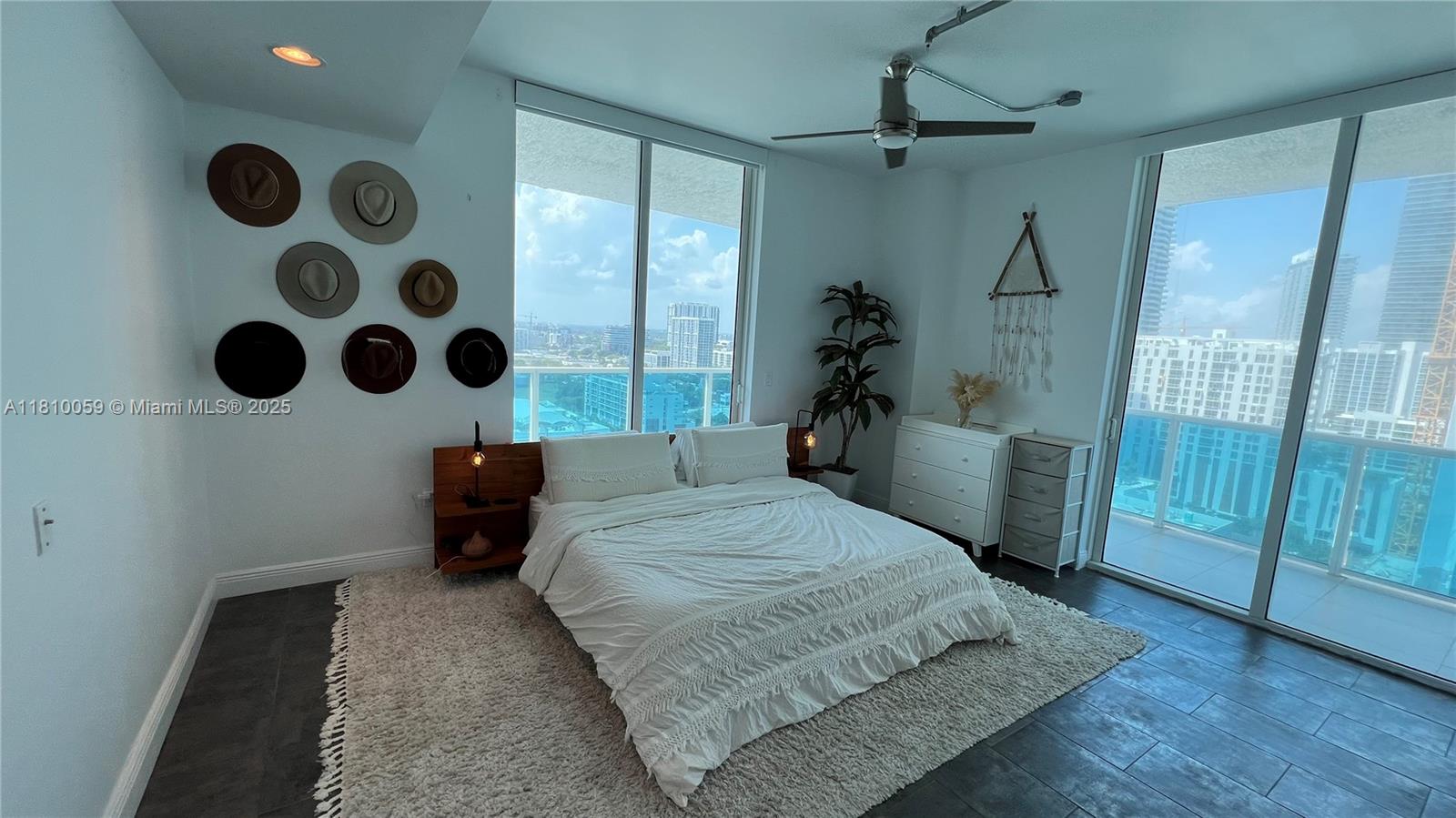 STAR LOFTS ON THE BAY CON - Residential