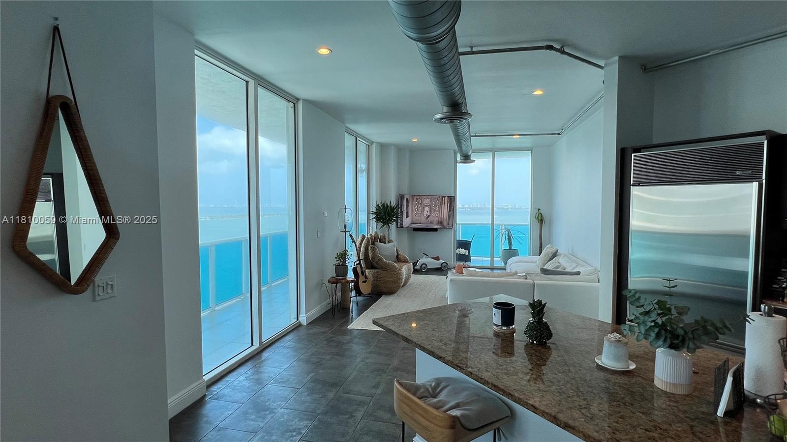 STAR LOFTS ON THE BAY CON - Residential