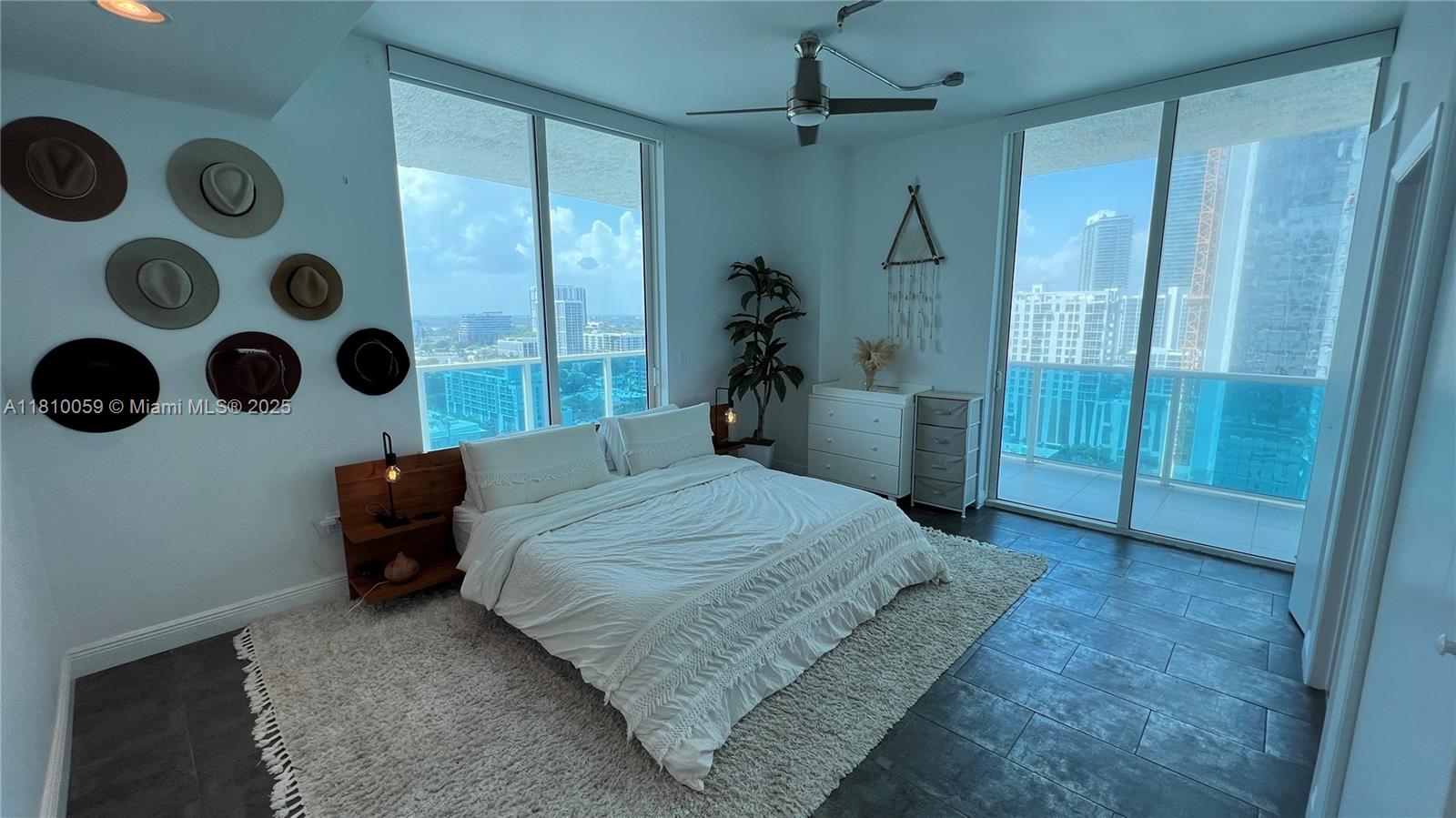 STAR LOFTS ON THE BAY CON - Residential