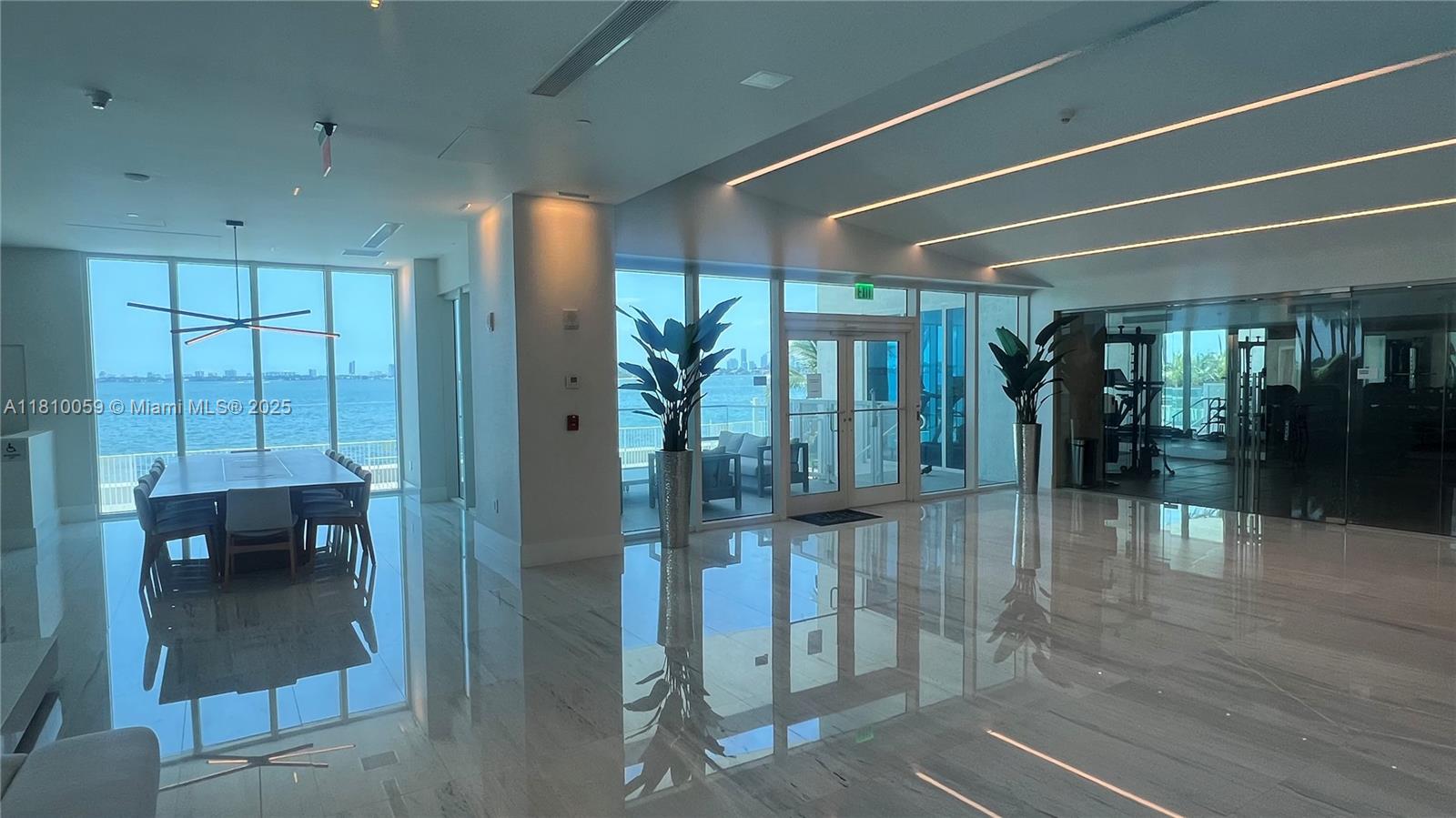STAR LOFTS ON THE BAY CON - Residential