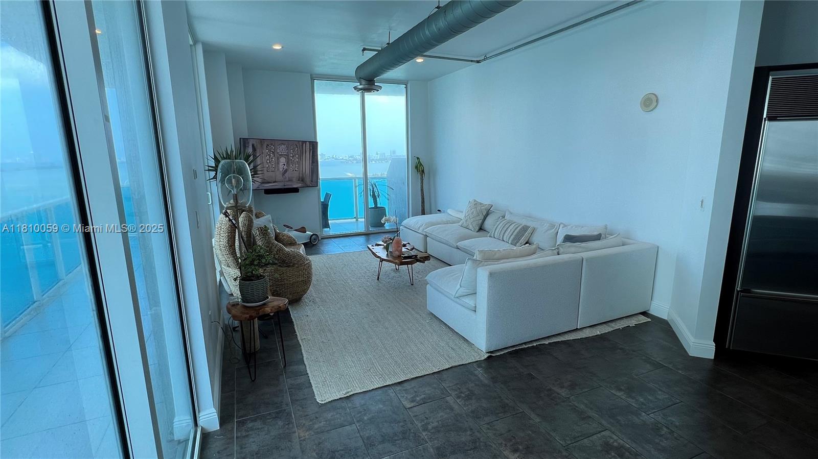 STAR LOFTS ON THE BAY CON - Residential