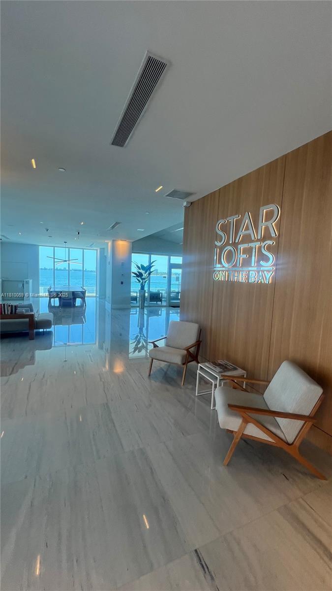 STAR LOFTS ON THE BAY CON - Residential