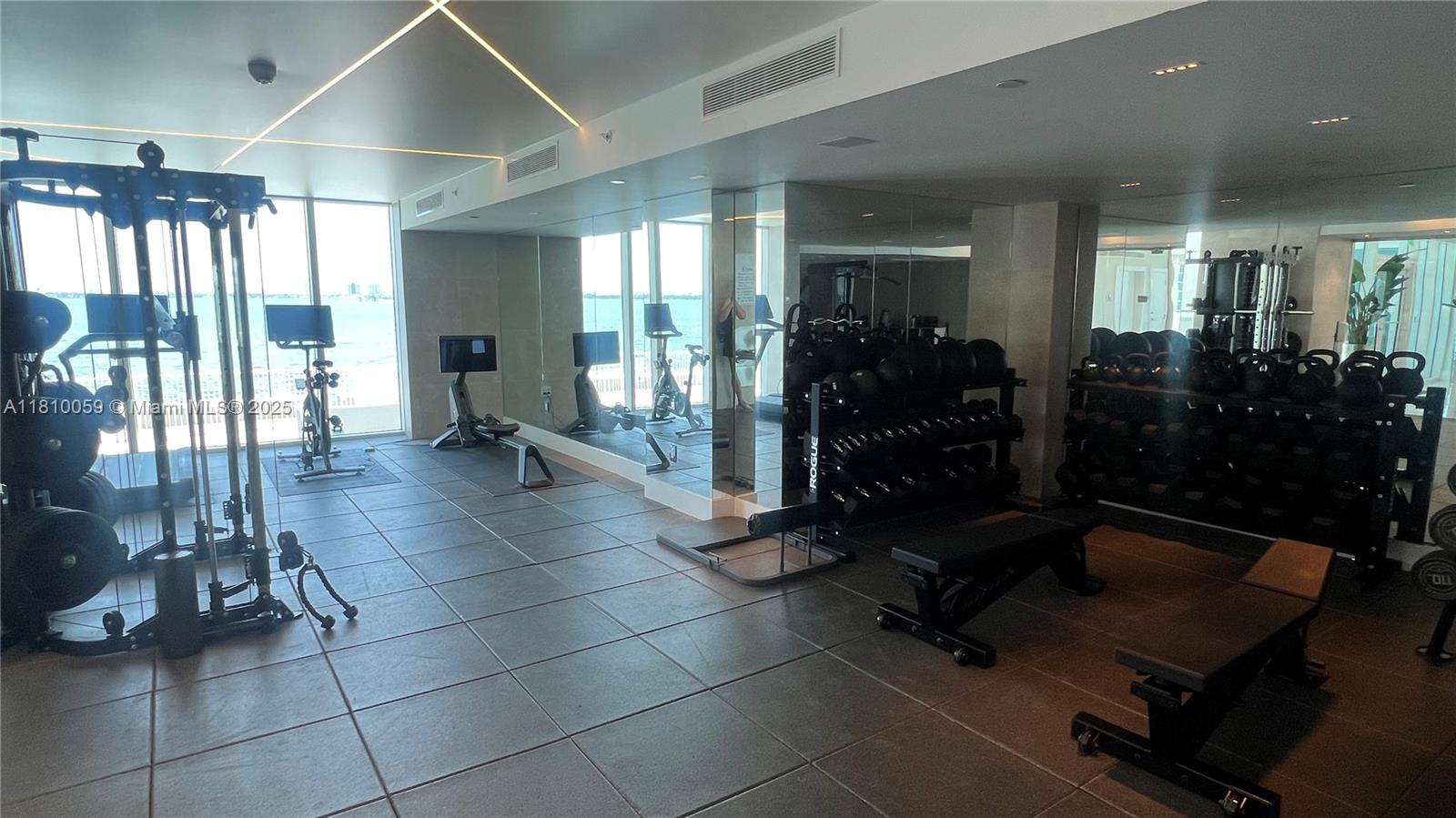 STAR LOFTS ON THE BAY CON - Residential