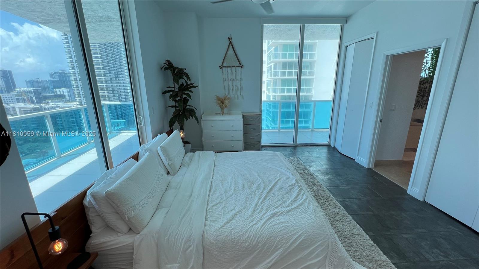STAR LOFTS ON THE BAY CON - Residential