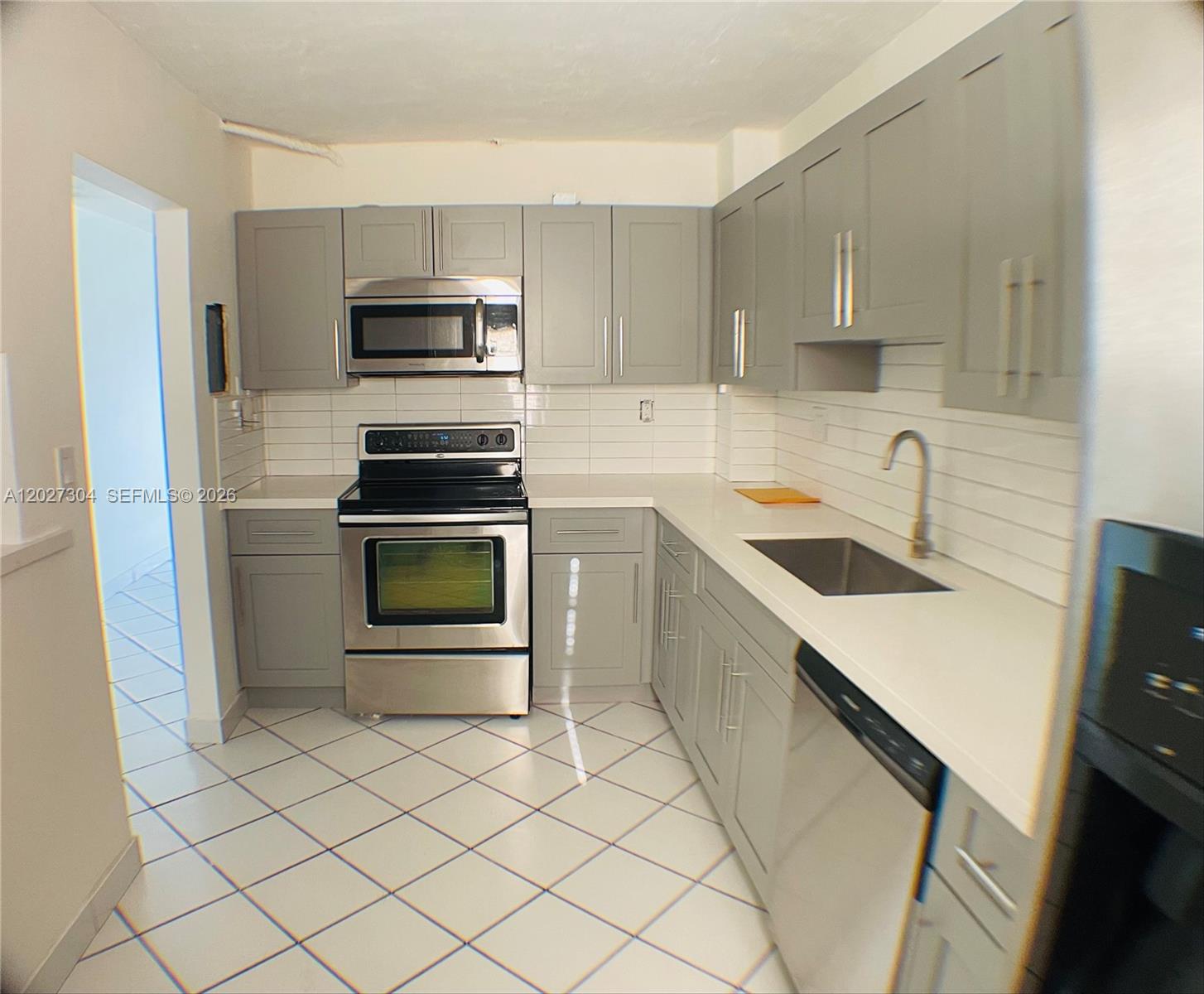 12590 NE 16th Ave 610