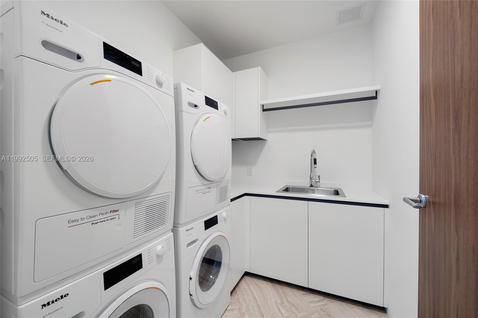 Vita at Grove Isle - Residential Lease