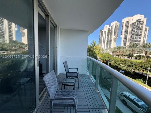 19370 Collins Ave 321