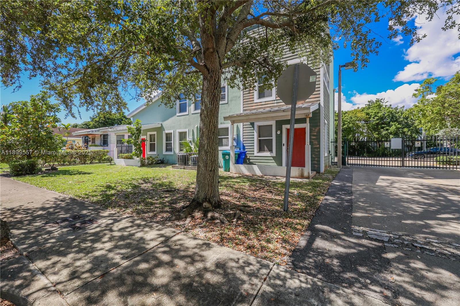 GROVELAND PK - Residential