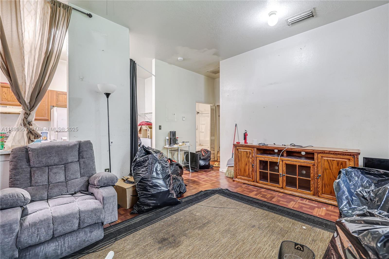 6960 NW 4th Ave 3