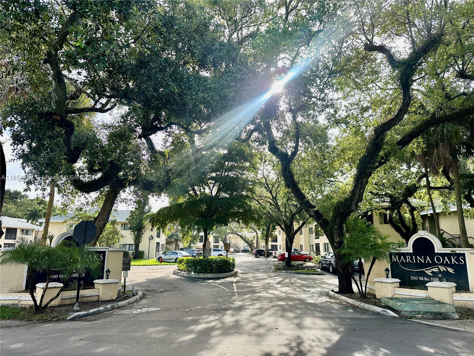 MARINA OAKS CONDO - Residential Lease