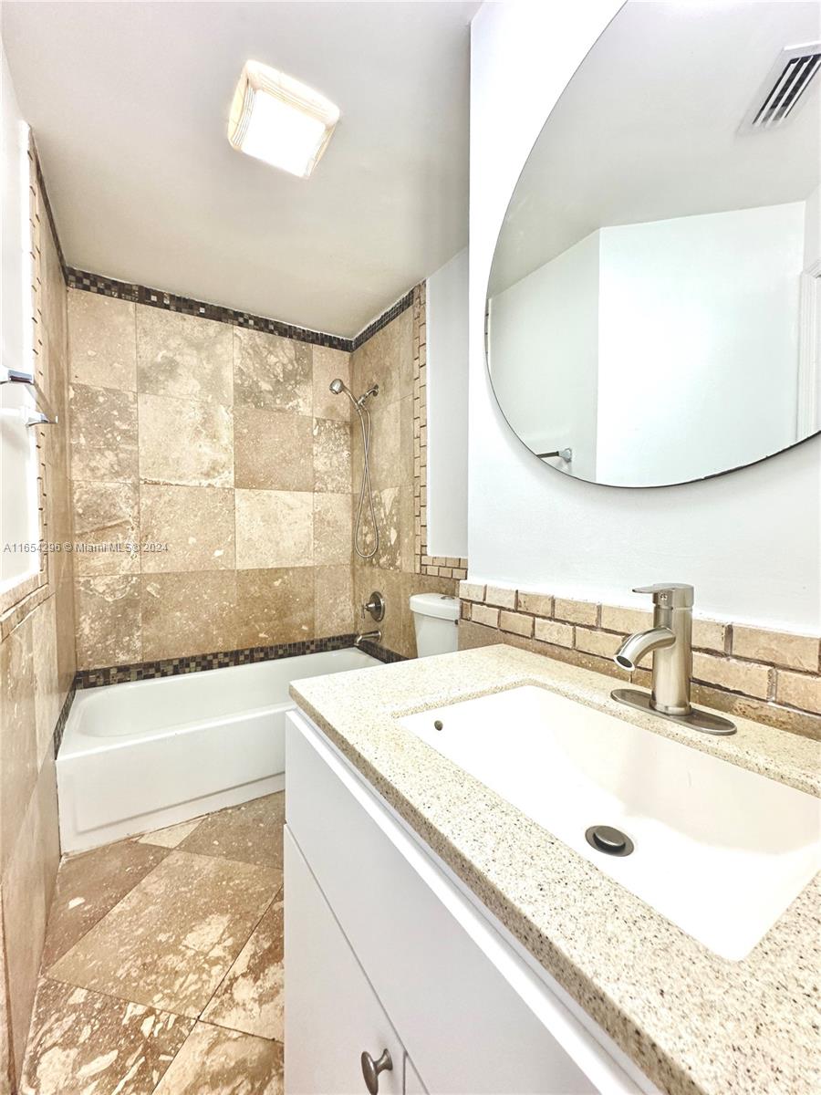 MARINA OAKS CONDO - Residential Lease