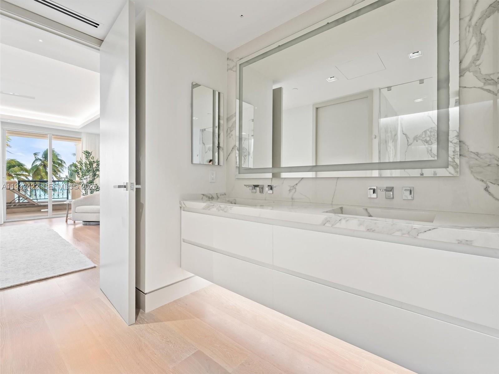 OCEANSIDE @ FISHER ISL CO - Residential