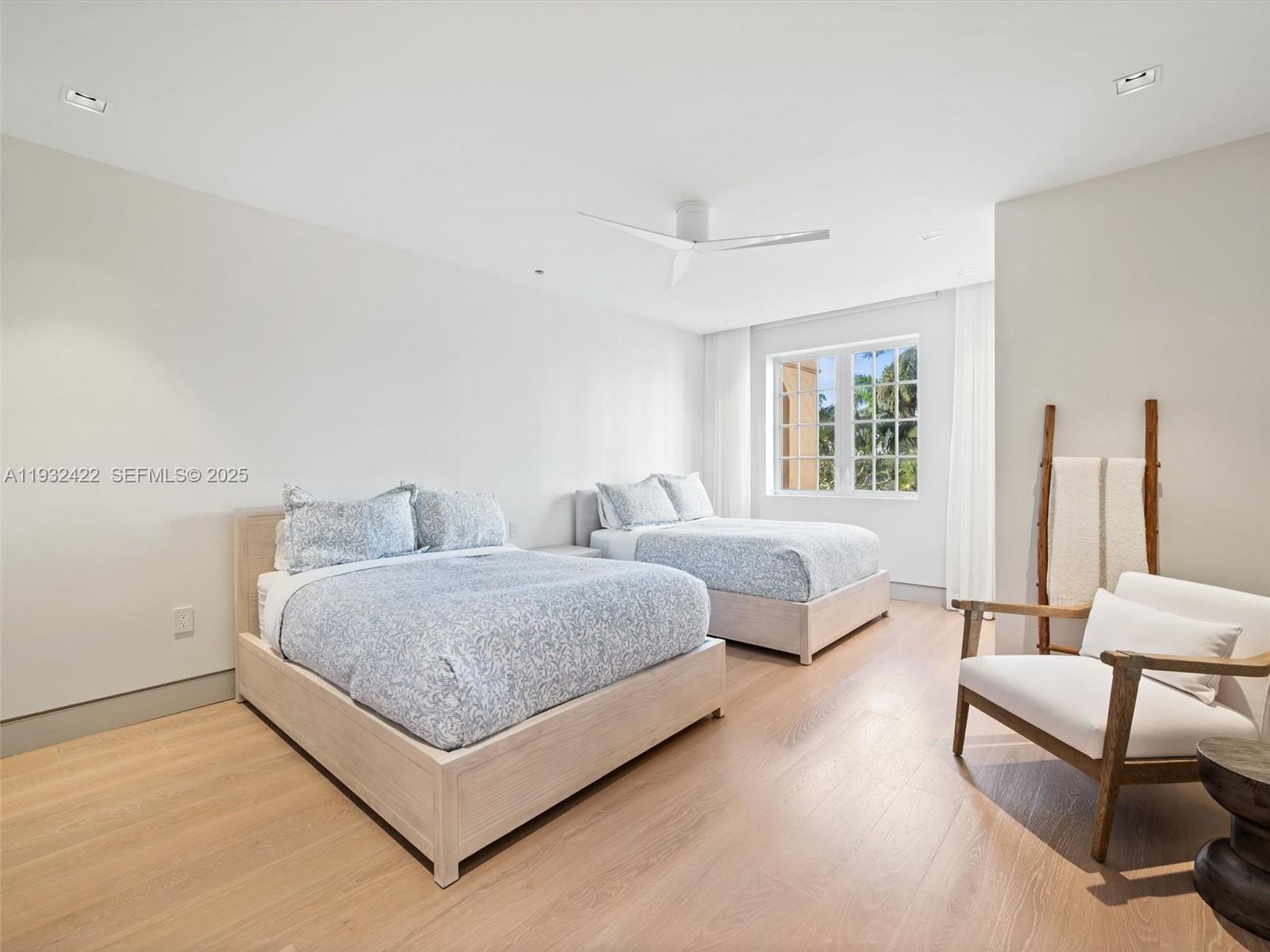 OCEANSIDE @ FISHER ISL CO - Residential