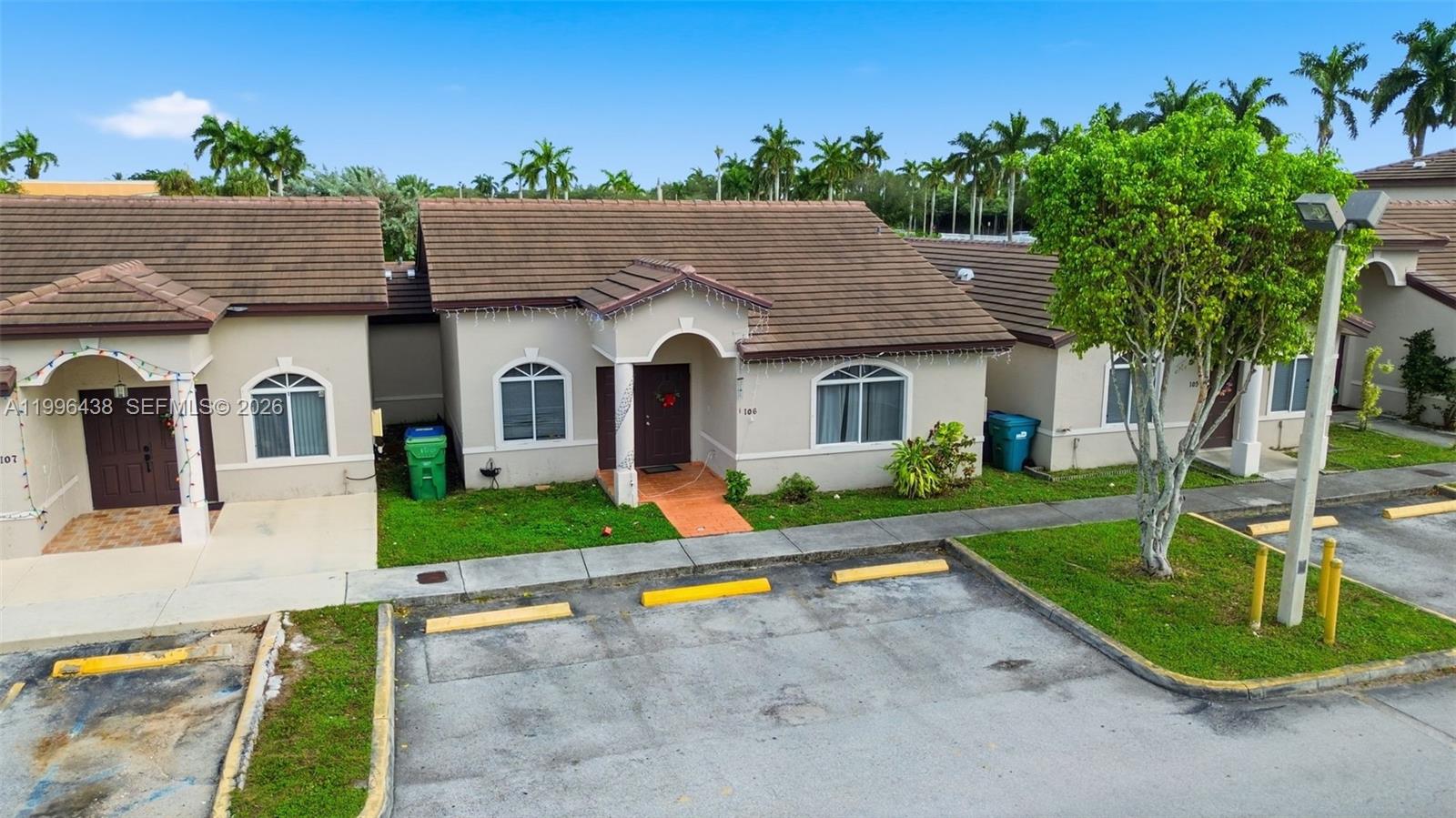 IBIS VILLA AT MIAMI GARDE - Residential Lease