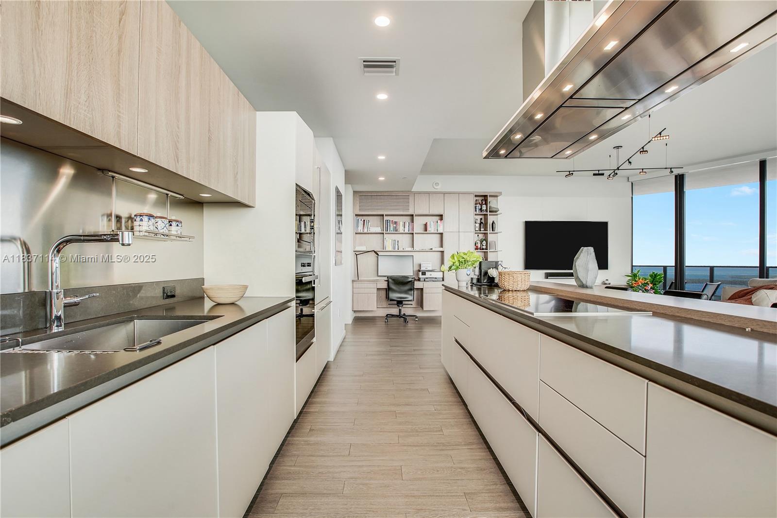 1000 Brickell plz PH6002