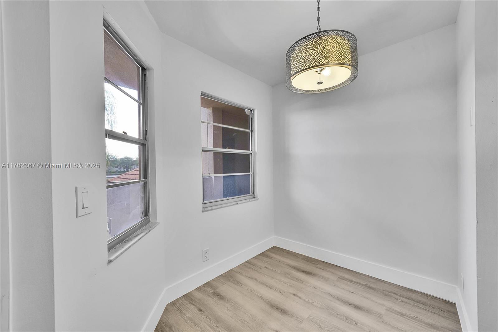 CAMBRIDGE AT CENTURY VILL - Residential