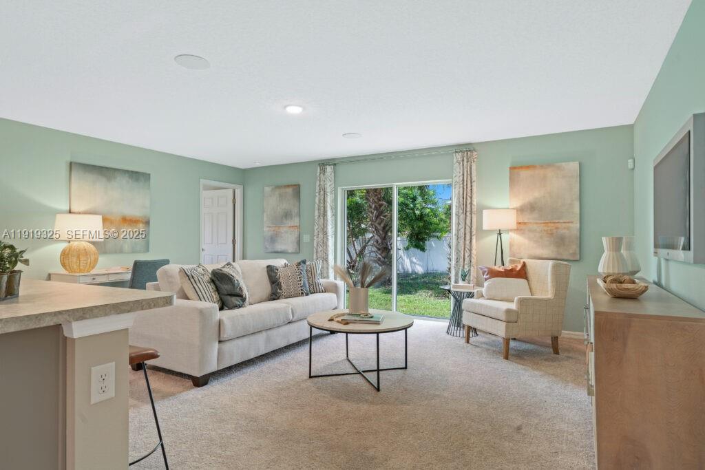 PORT ST LUCIE SECTION 25 - Residential Lease