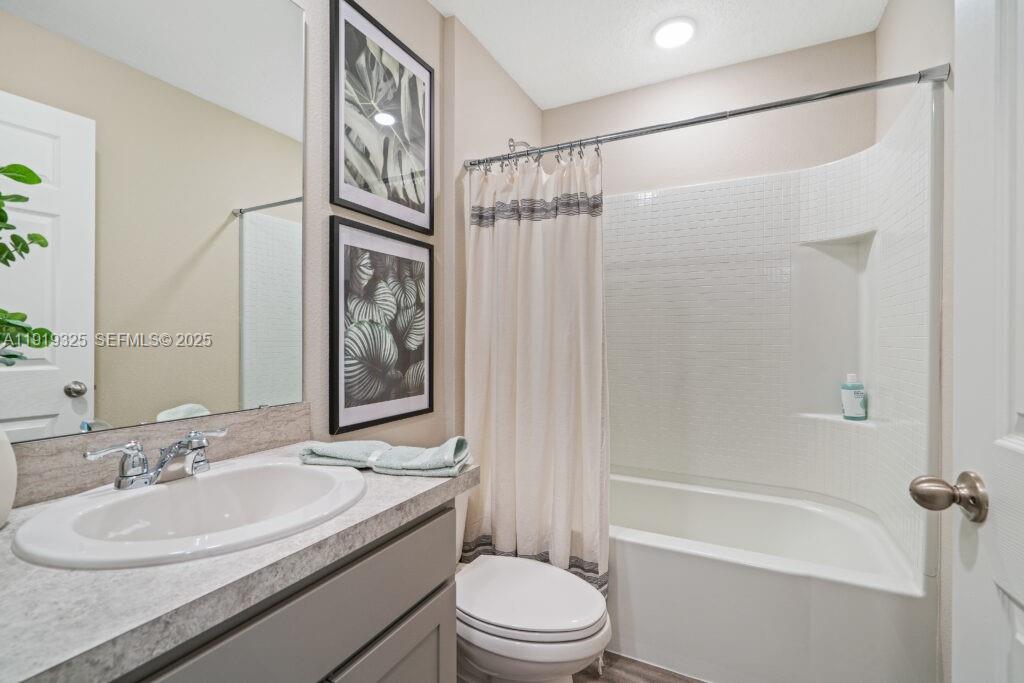 PORT ST LUCIE SECTION 25 - Residential Lease