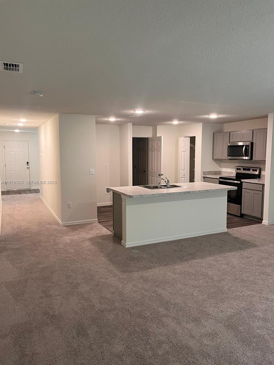 PORT ST LUCIE SECTION 25 - Residential Lease