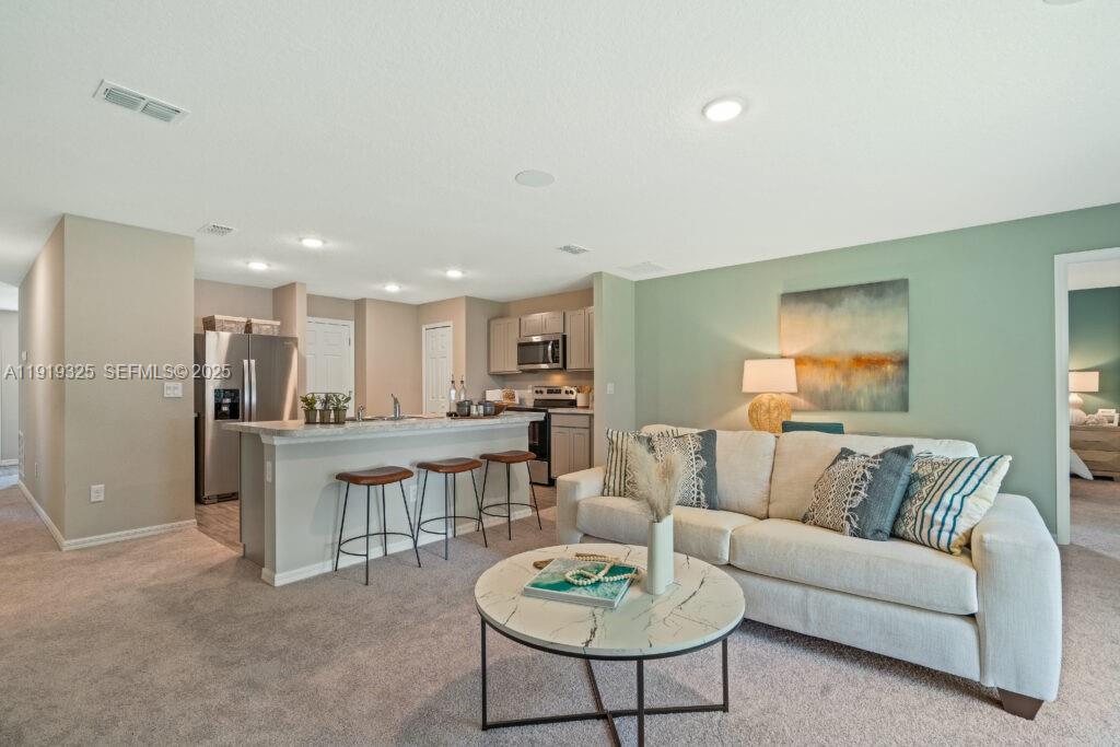 PORT ST LUCIE SECTION 25 - Residential Lease