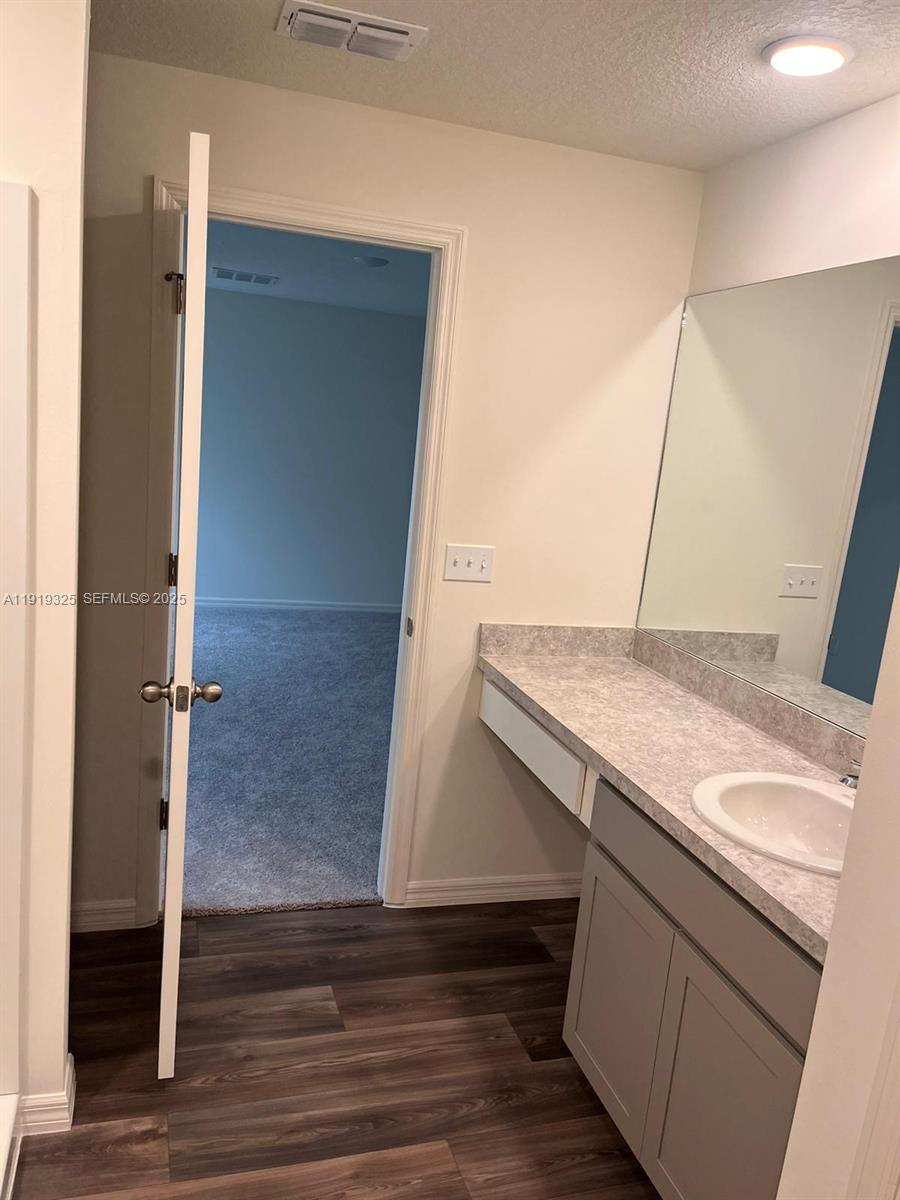 PORT ST LUCIE SECTION 25 - Residential Lease