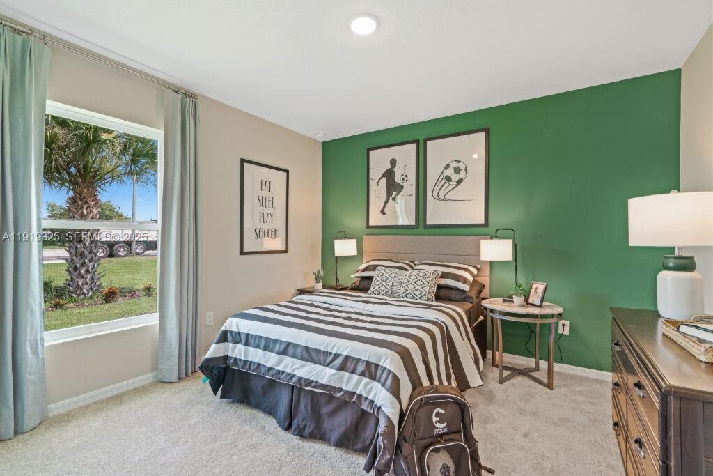 PORT ST LUCIE SECTION 25 - Residential Lease