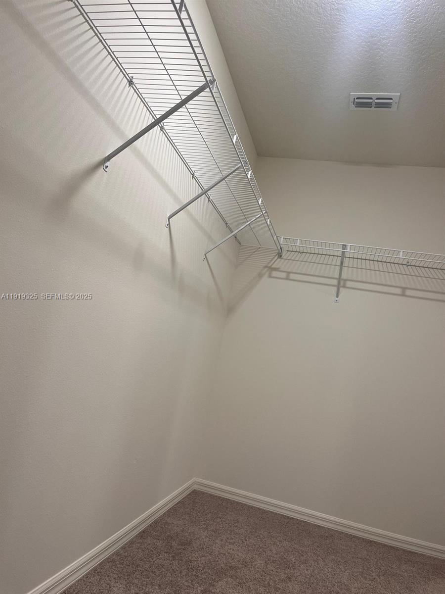 PORT ST LUCIE SECTION 25 - Residential Lease