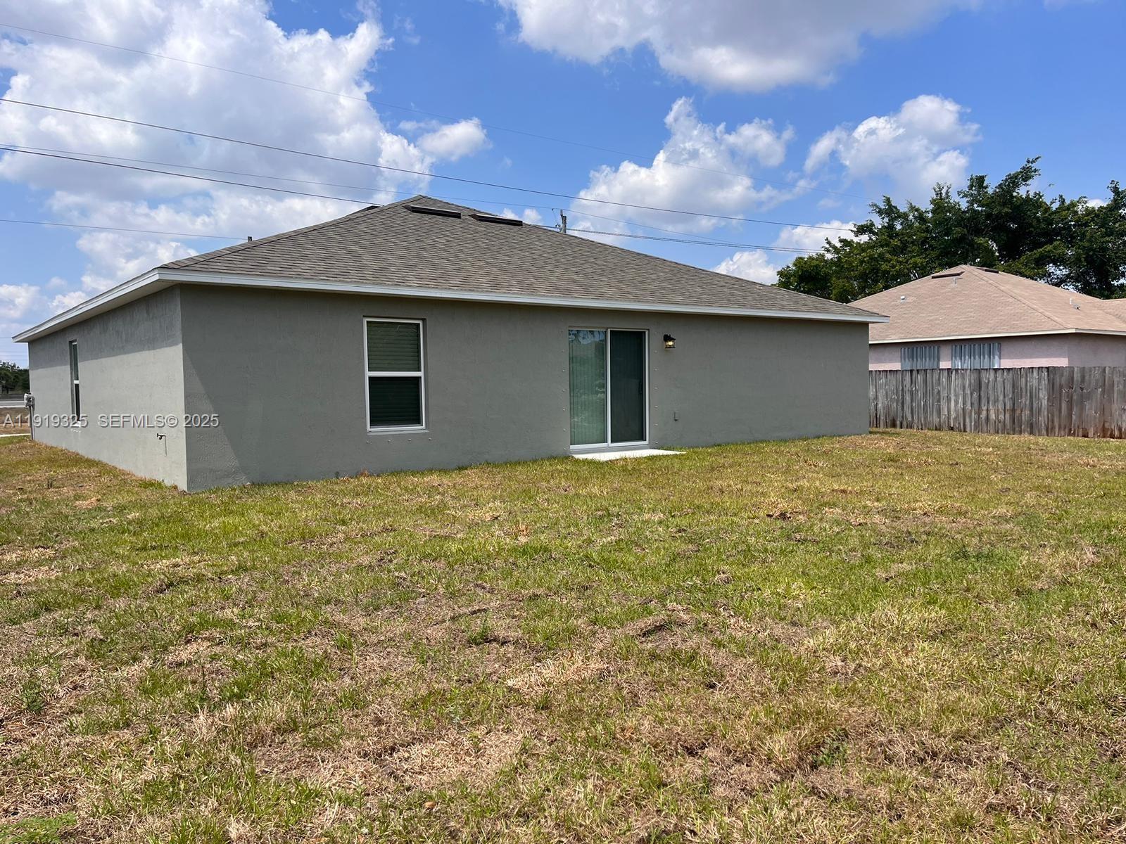 PORT ST LUCIE SECTION 25 - Residential Lease