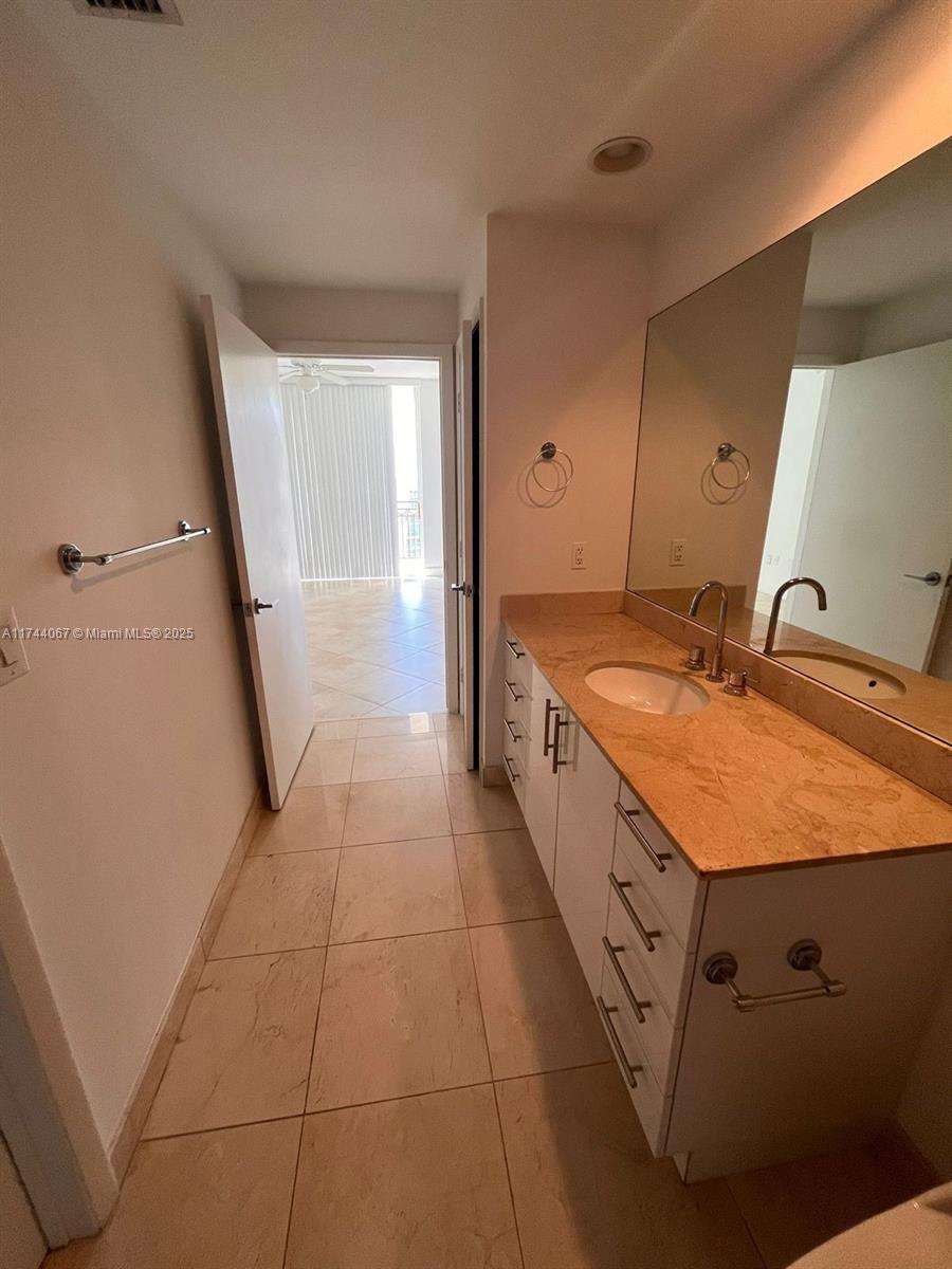 CITYPLACE SOUTH TOWER CON - Residential Lease