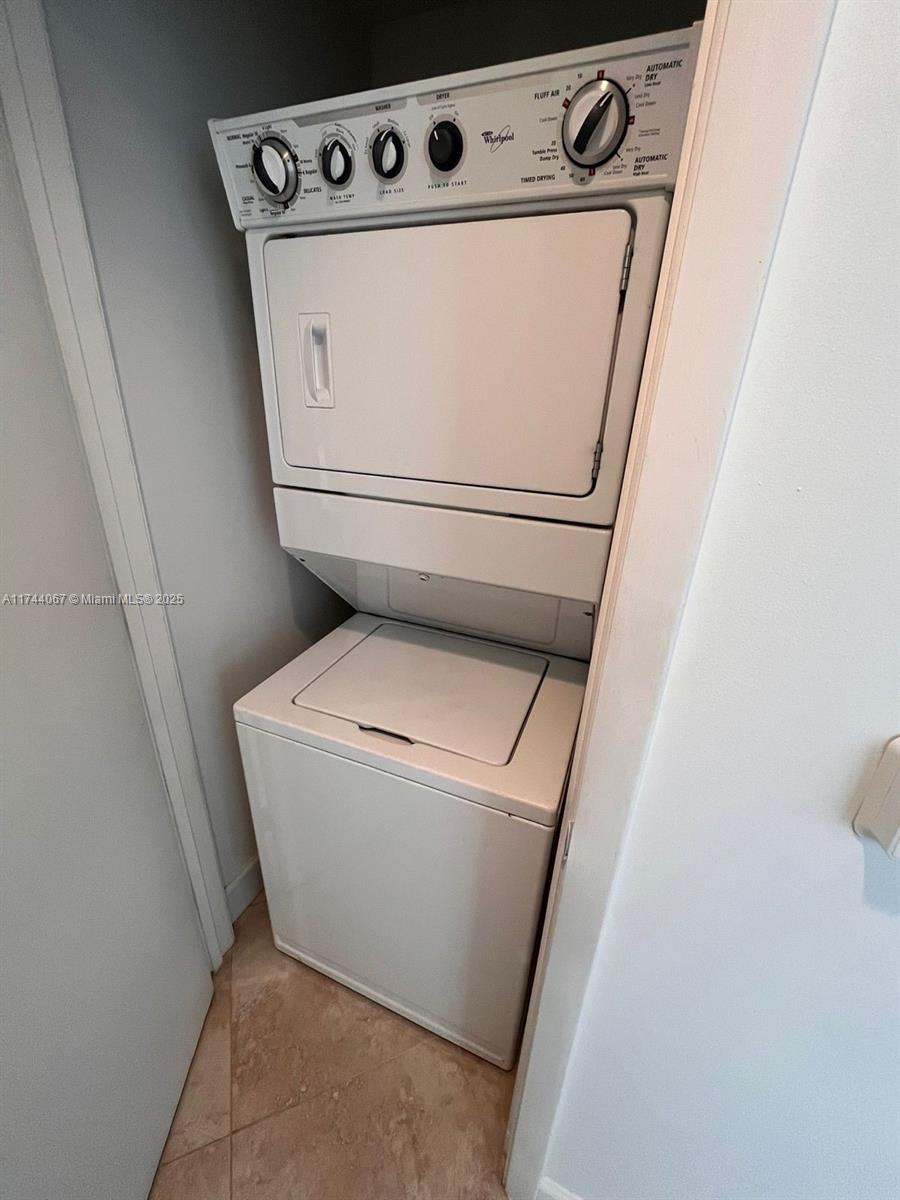 CITYPLACE SOUTH TOWER CON - Residential Lease