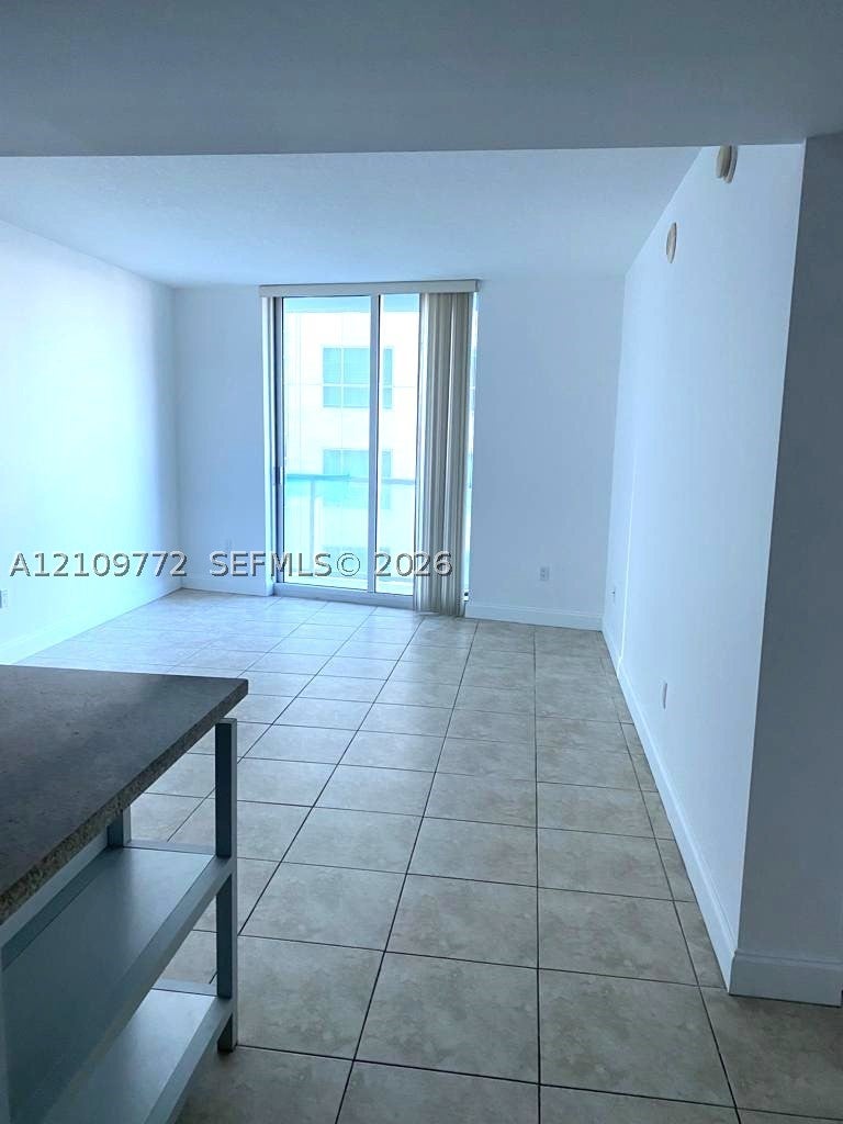 185 SW 7th St 1608
