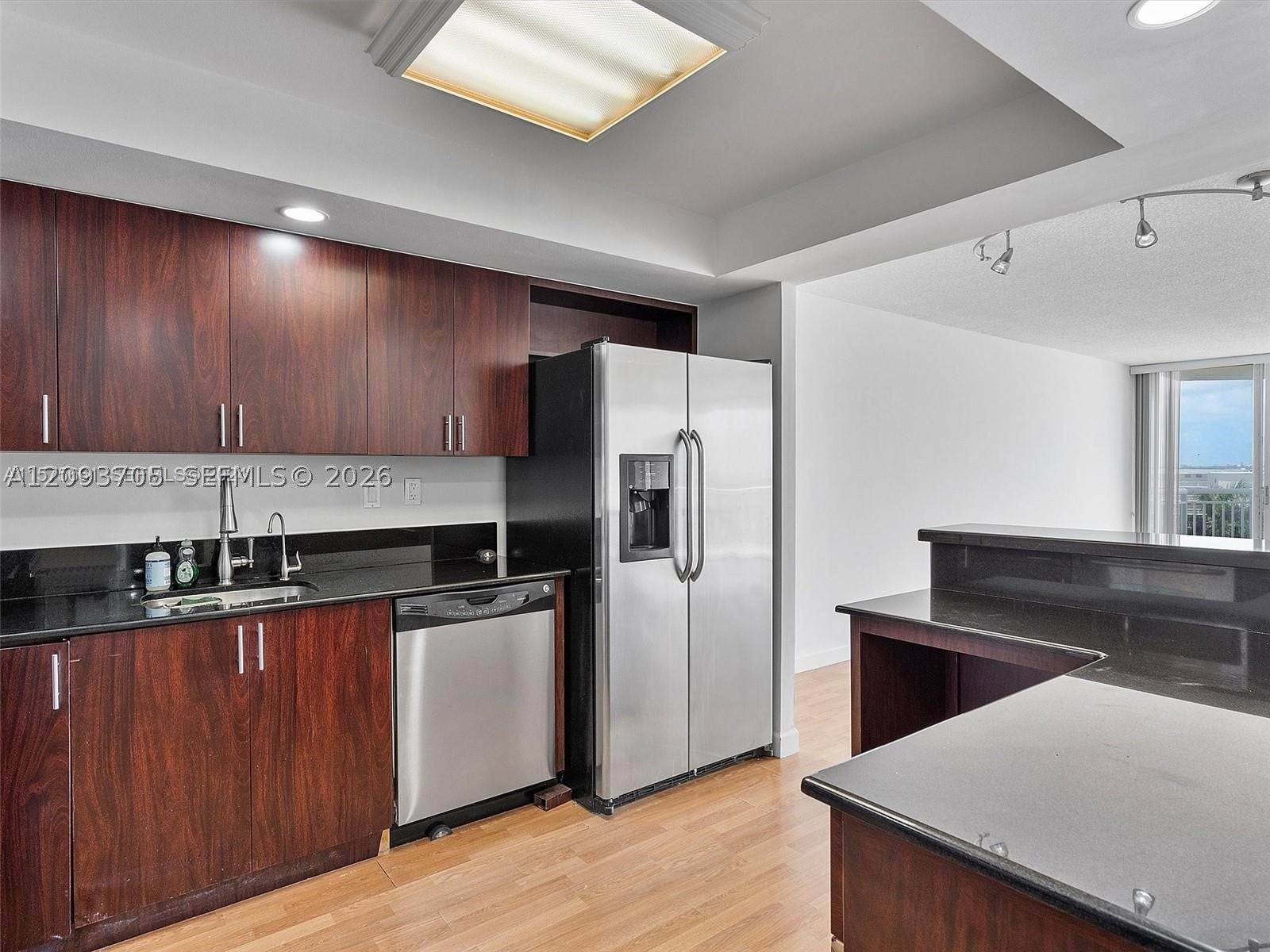 18021 Biscayne Blvd 603