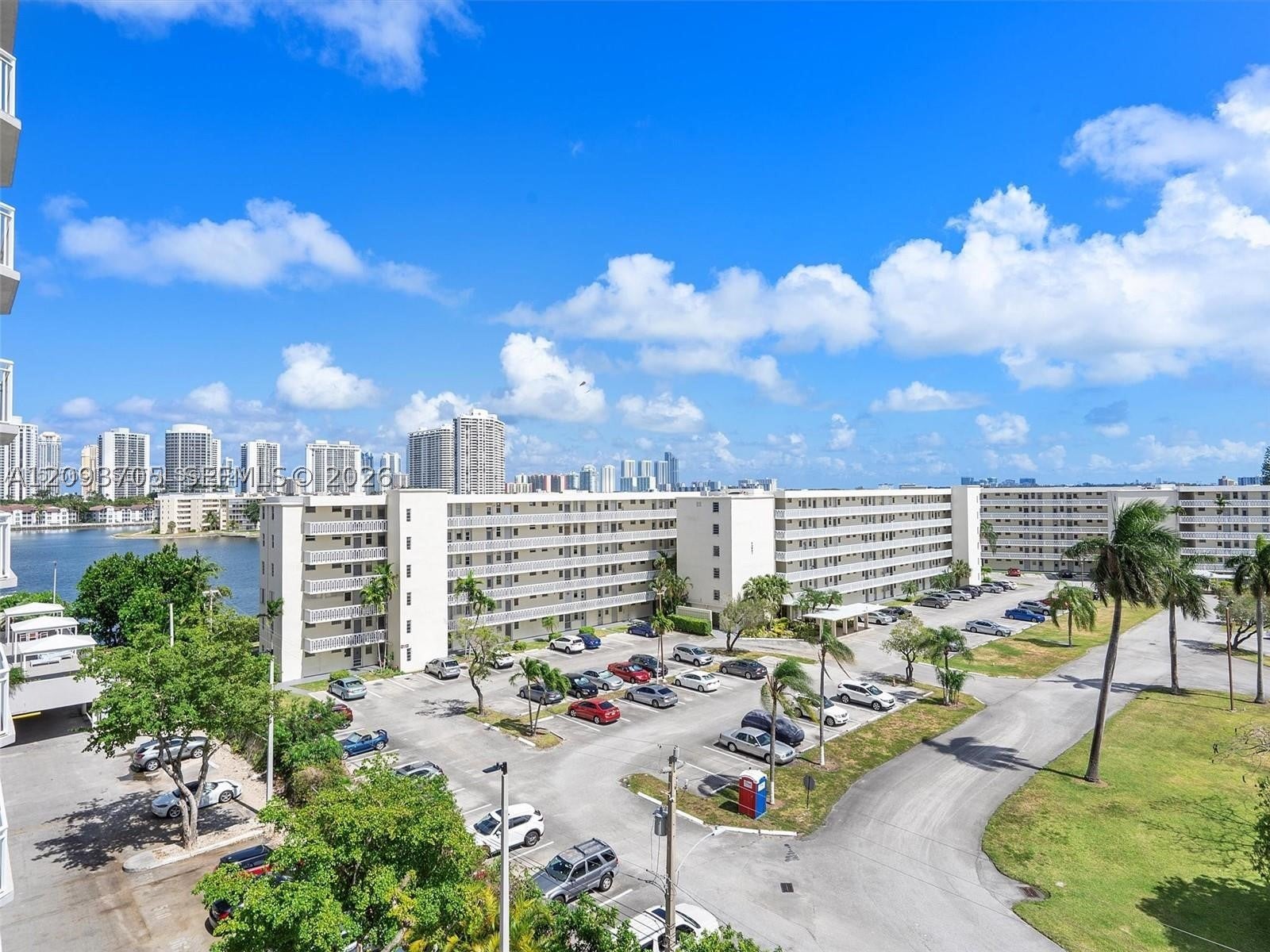 18021 Biscayne Blvd 603