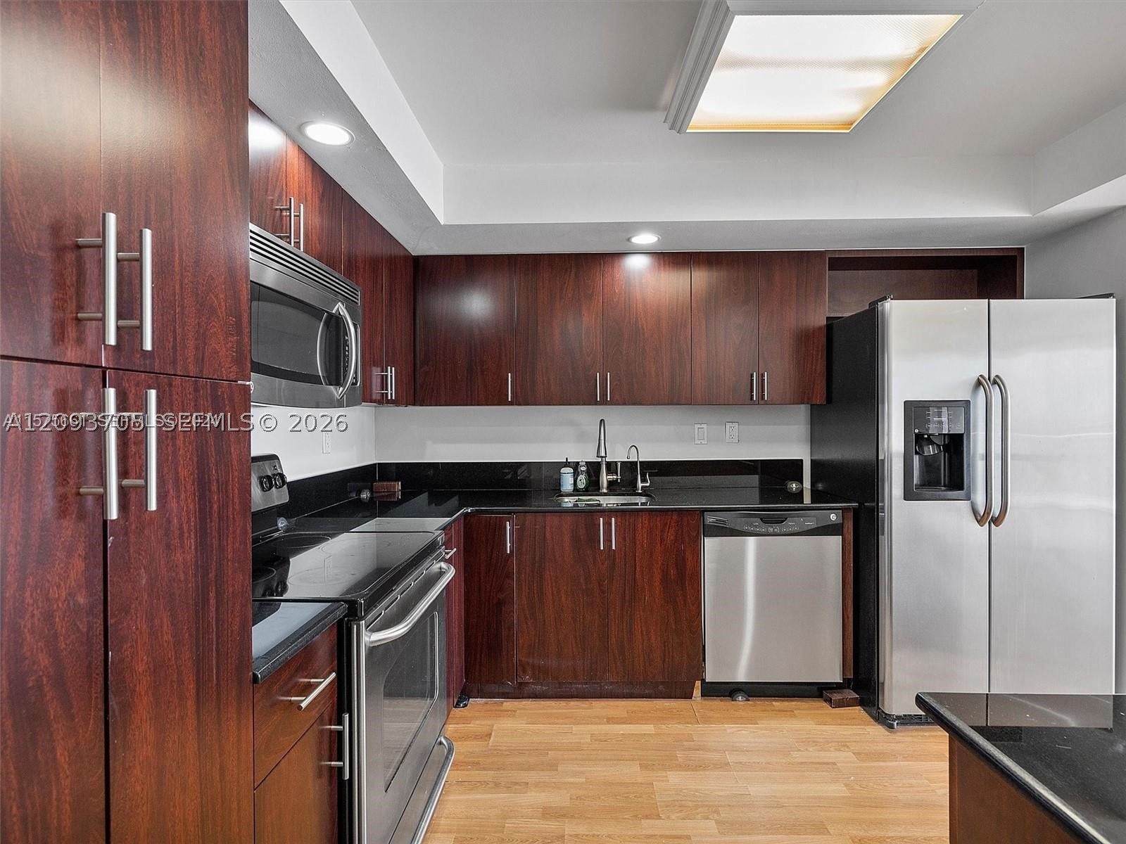 18021 Biscayne Blvd 603