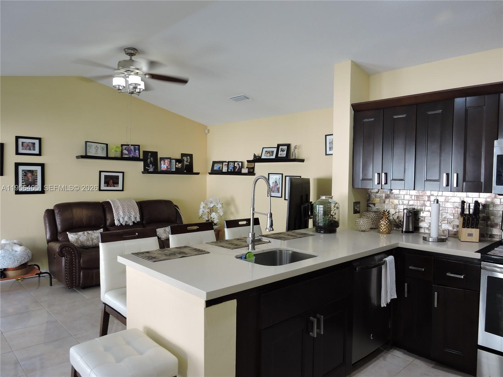 LANDINGS - Residential