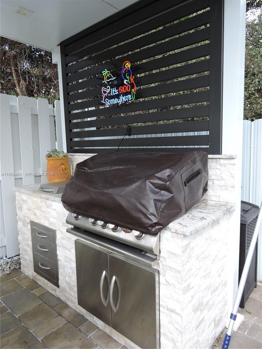 LANDINGS - Residential