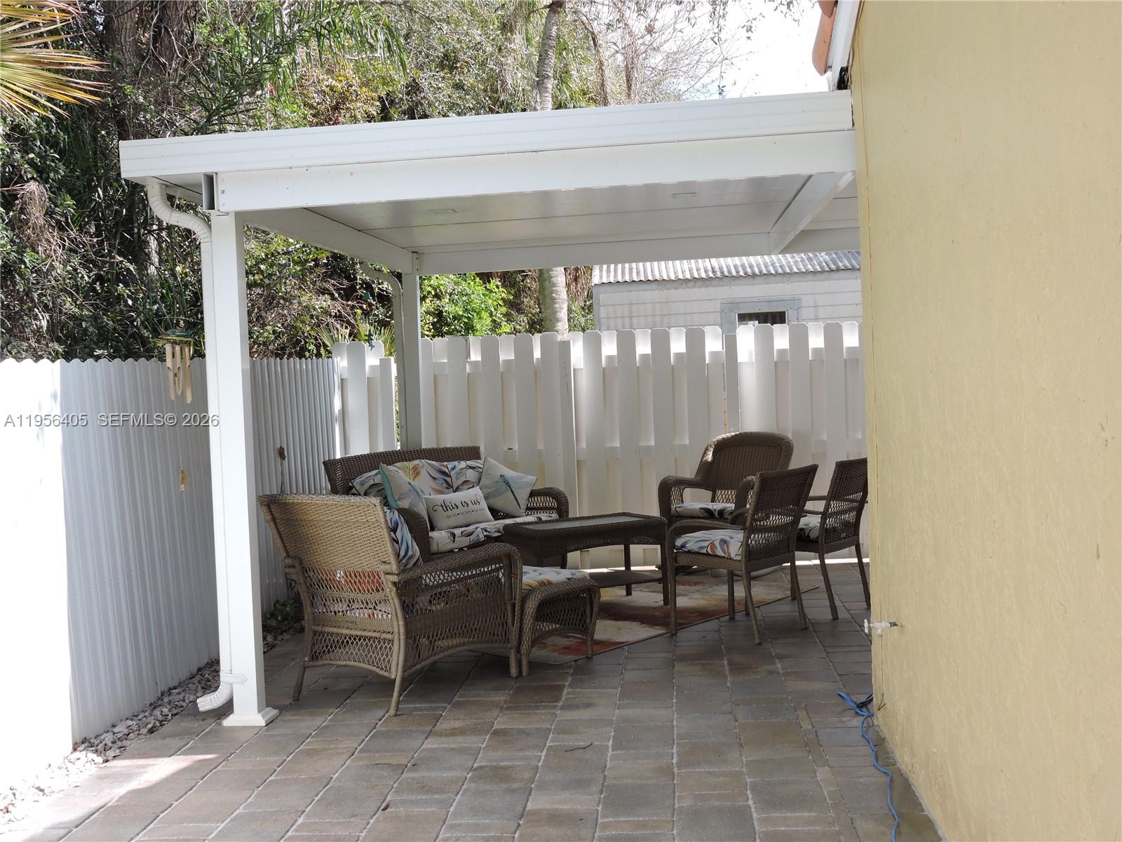 LANDINGS - Residential