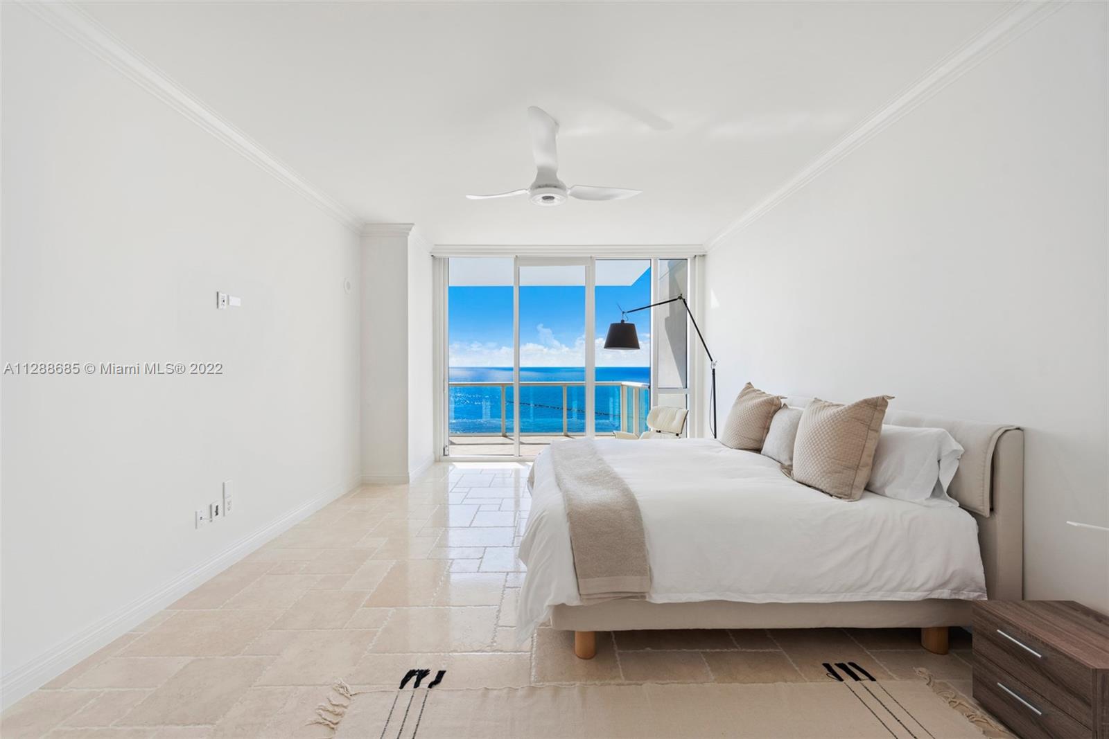 CONTINUUM ON SOUTH BEACH - Residential