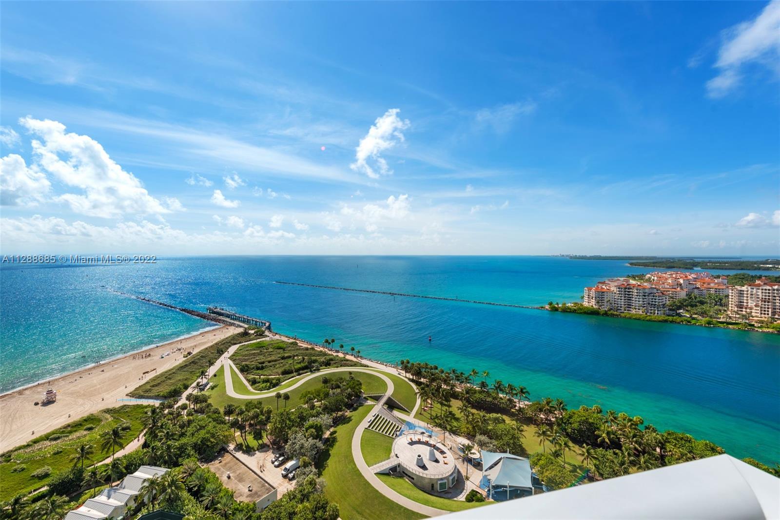 CONTINUUM ON SOUTH BEACH - Residential