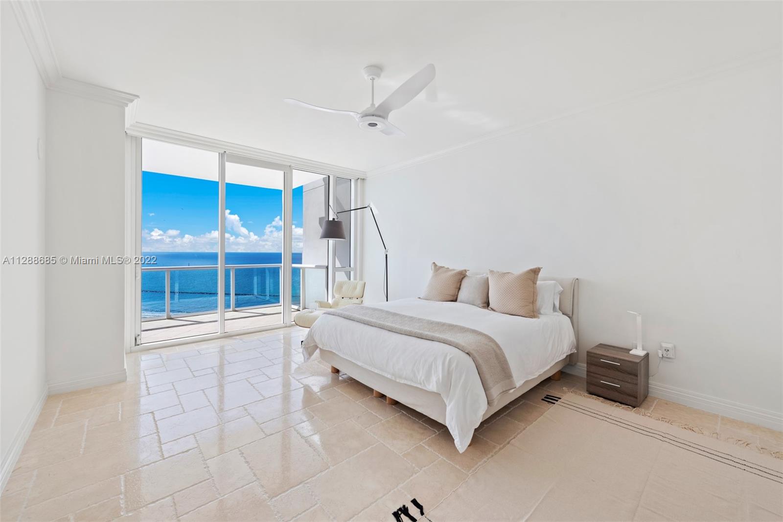 CONTINUUM ON SOUTH BEACH - Residential