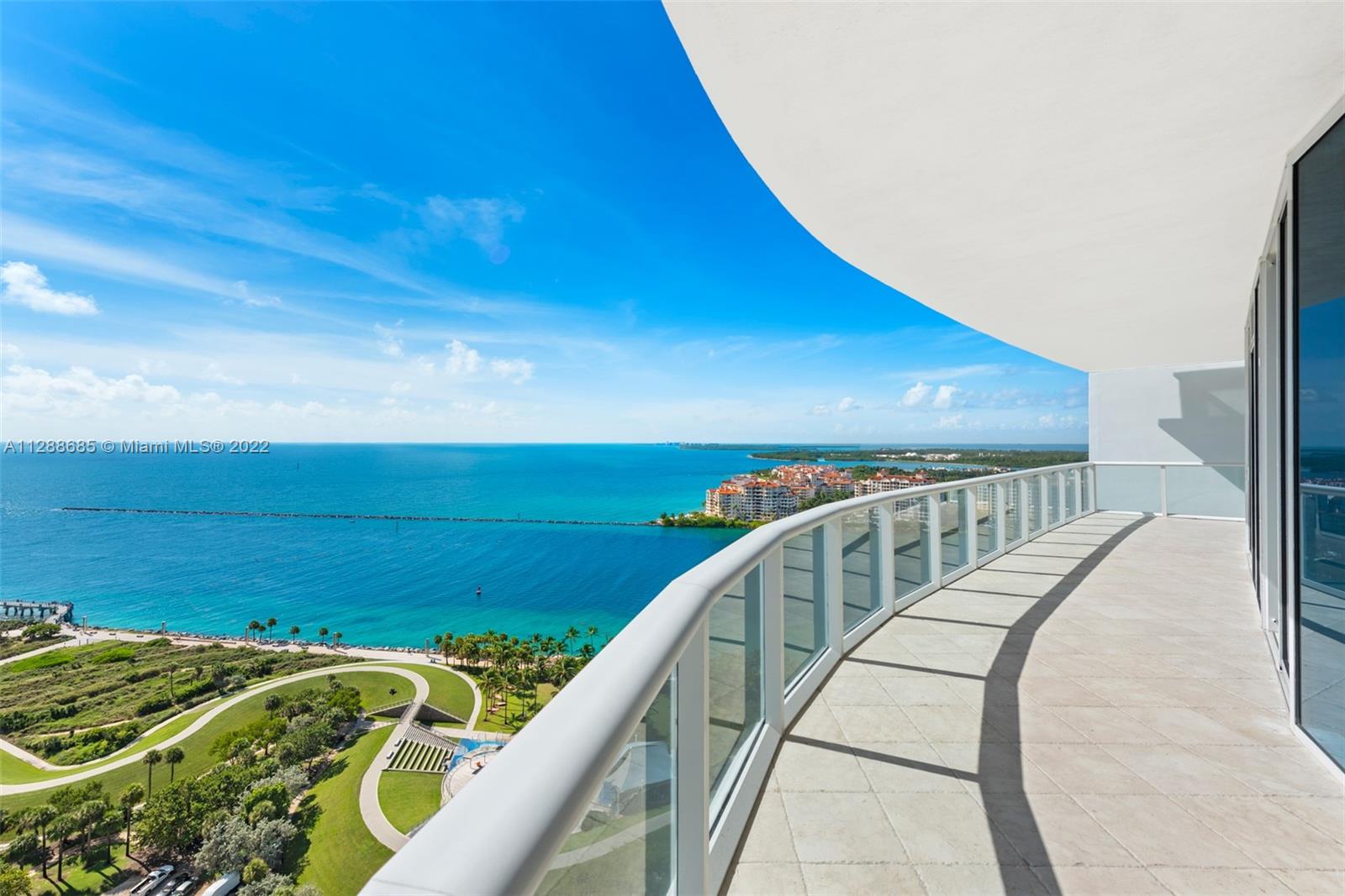CONTINUUM ON SOUTH BEACH - Residential