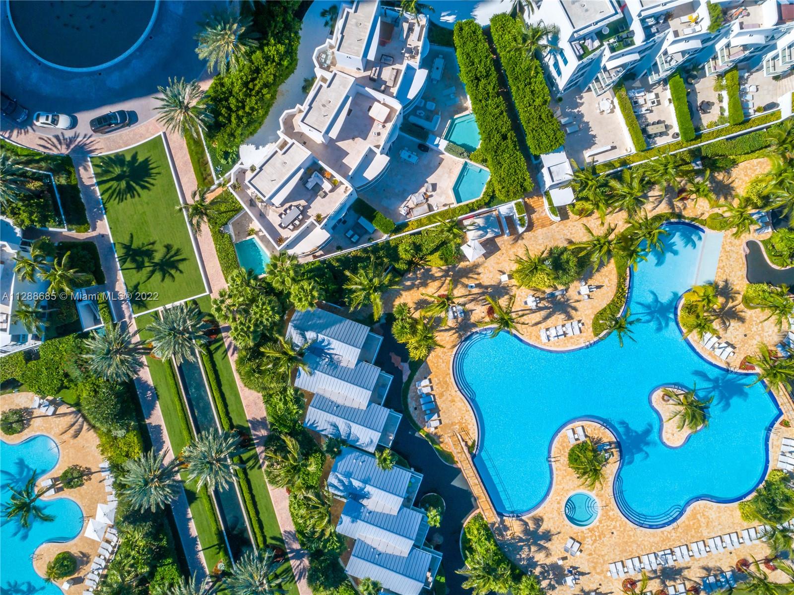 CONTINUUM ON SOUTH BEACH - Residential