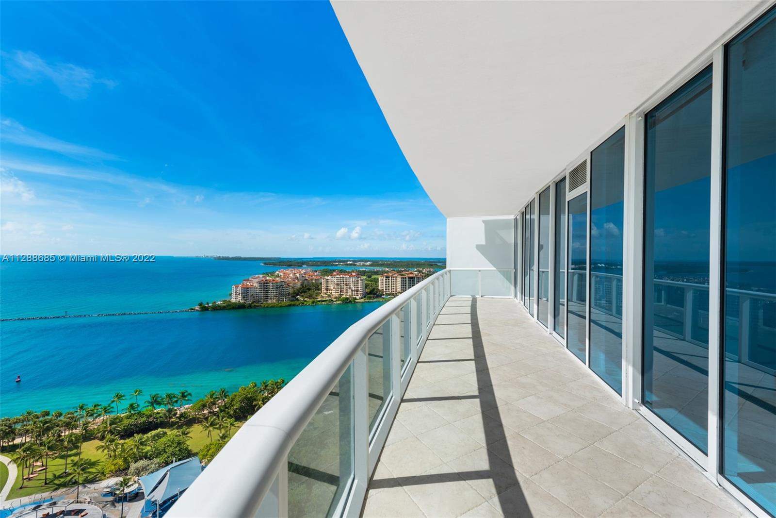 CONTINUUM ON SOUTH BEACH - Residential