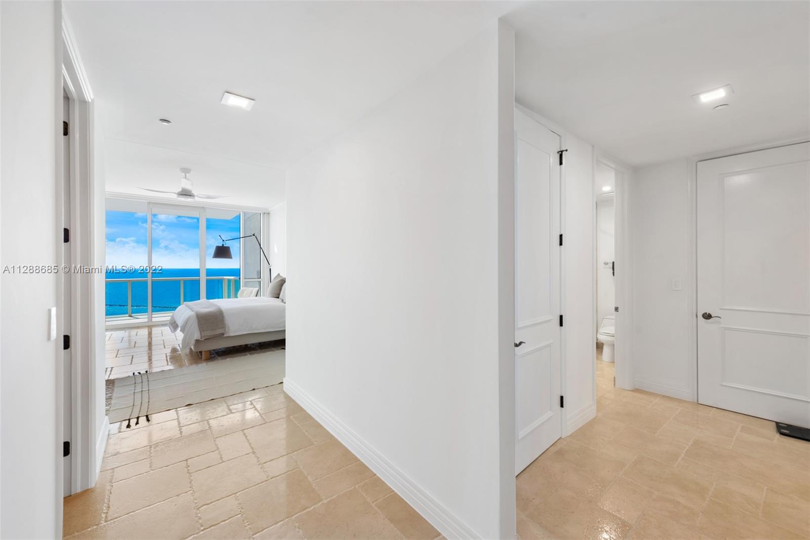 CONTINUUM ON SOUTH BEACH - Residential