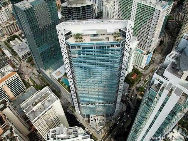 Amazing opportunity to purchase a gorgeous residence at the Stunning Brickell House. Spacious and bright one bedroom one bath floor plan with top of the line modern finishes. Unit features pristine porcelain floors, an expansive terrace spectacular floor to ceiling windows. Luxury amenities include an 11th floor pool & lounge deck, a rooftop pool and more.