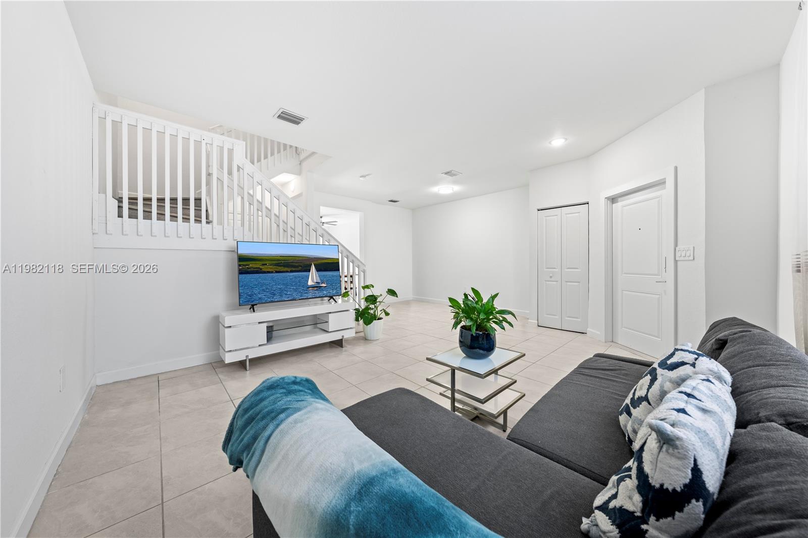 SILVER PALM RESIDENTIAL H - Residential